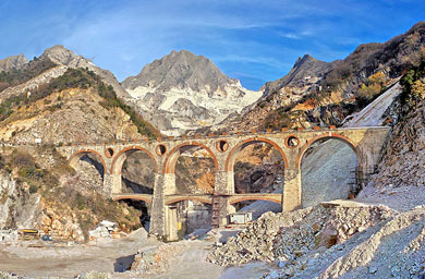Spectacular scenery amidst the marble quarries of Carrara